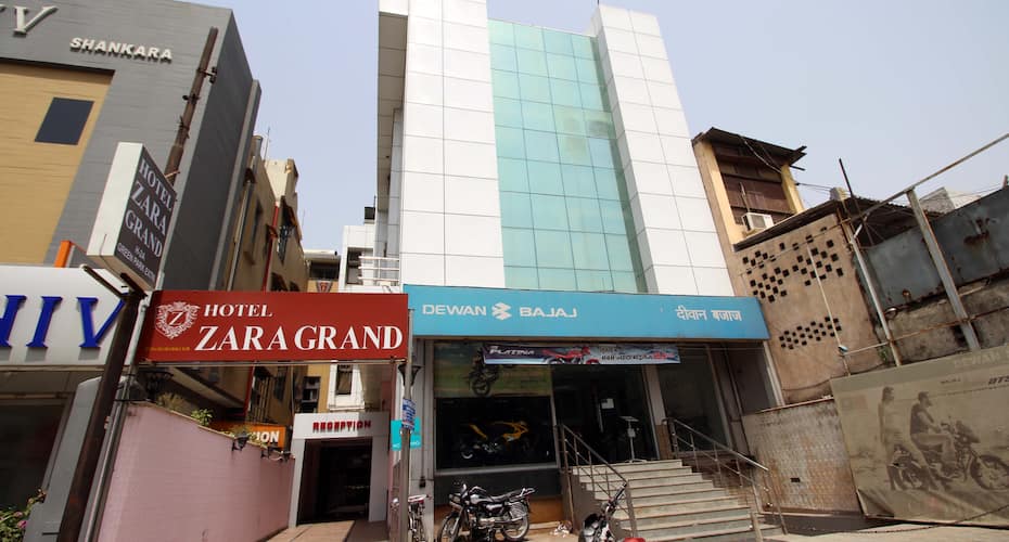 Hotel Green Palace South Delhi, New Delhi 1